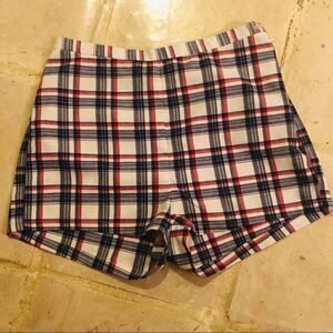 Cute plaid shorts 